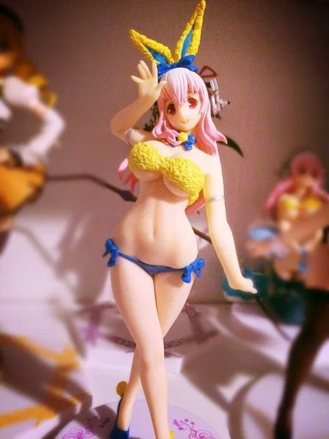 Figurka SoniComi - Sonico Easter Bunny, Blue ver. Figurka SoniComi - Sonico Easter Bunny, Blue ver.