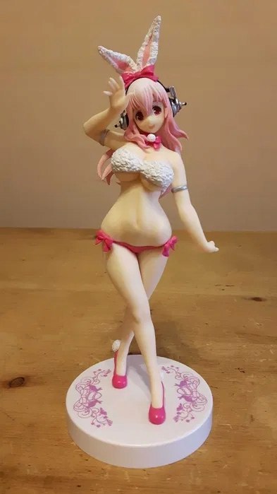 Figurka SoniComi - Sonico Easter Bunny, Pink ver. Figurka SoniComi - Sonico Easter Bunny, Pink ver.